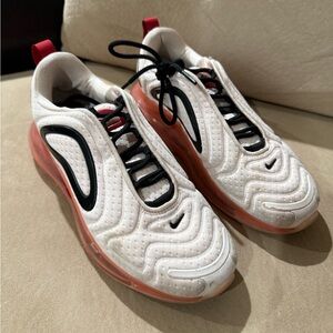 Nike Air Max 720 in Soft Pink and Gym Red